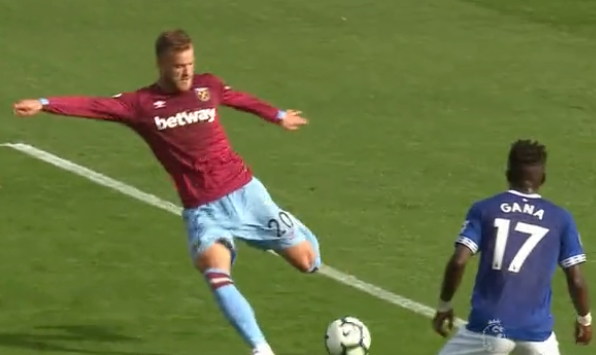  罗马客场不敌萨索洛遭遇两连败危机  